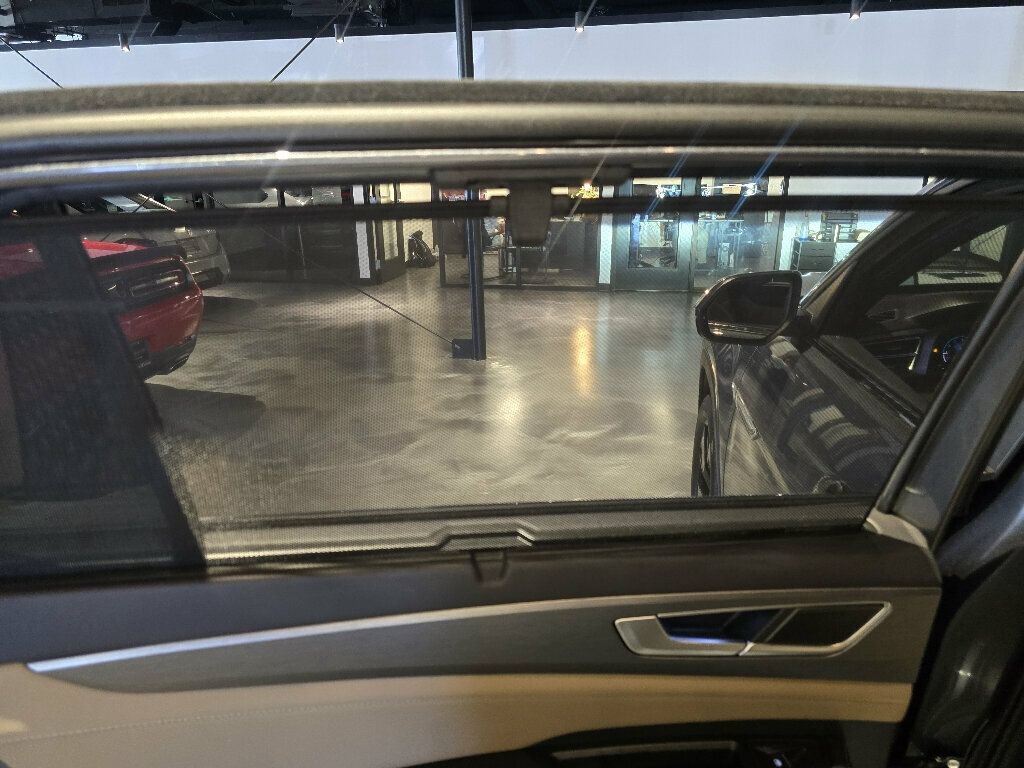 Used 2024 Volkswagen Atlas Cross Sport SE w/ Panoramic Sunroof Package FWD image 21