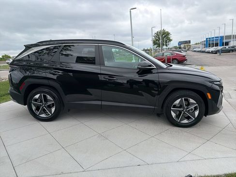 Used 2025 Hyundai Tucson SEL FWD image 17