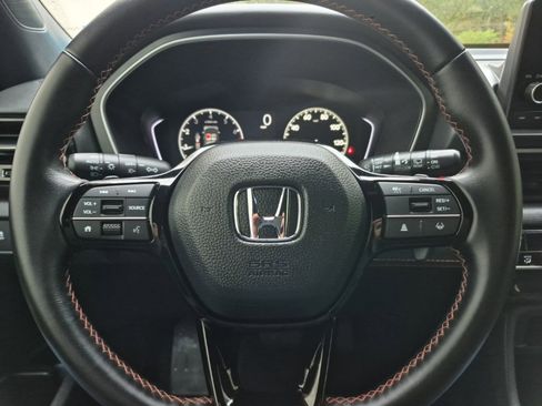 Certified 2025 Honda Pilot Sport image 20