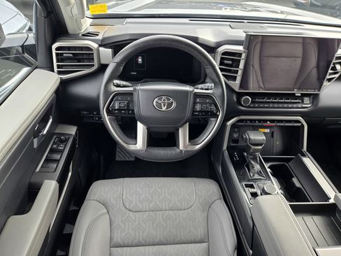 Used 2023 Toyota Sequoia Limited image 15