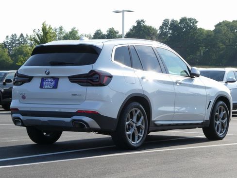 Used 2024 BMW X3 xDrive30i image 3