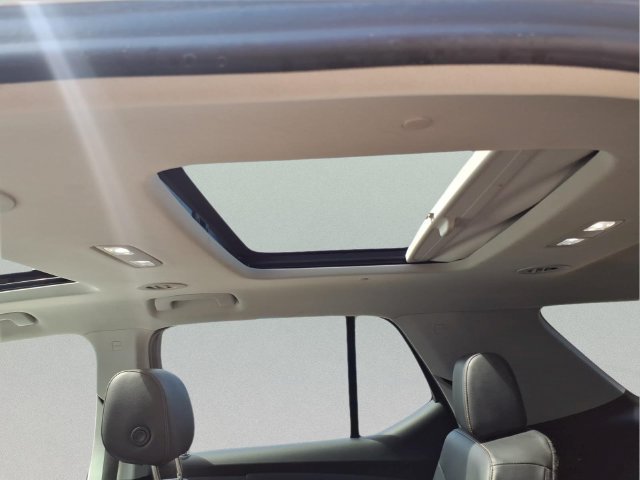 Used 2020 Chevrolet Traverse Premier w/ Redline Edition FWD image 14