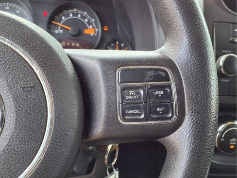 Used 2016 Jeep Patriot Sport FWD image 12