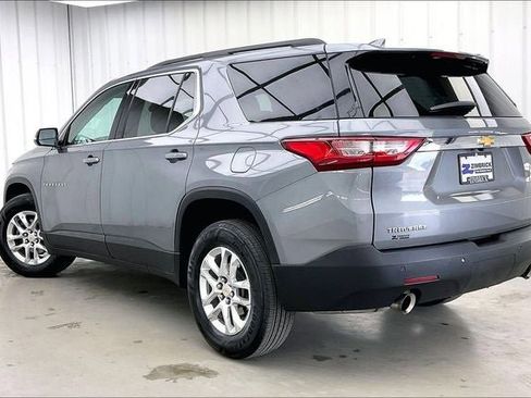 Used 2020 Chevrolet Traverse LT FWD image 11