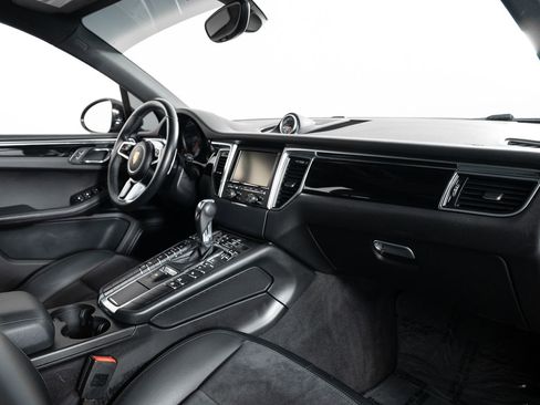 Used 2016 Porsche Macan S image 26