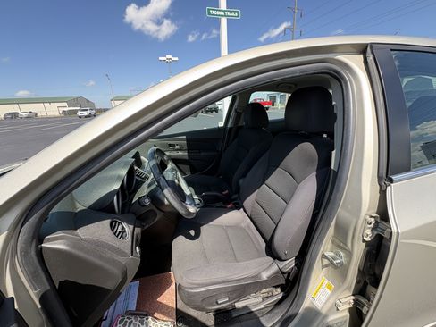 Used 2014 Chevrolet Cruze LT w/ Enhanced Safety Package FWD image 7