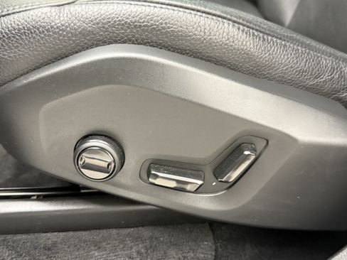 Certified 2023 Volvo XC90 B6 Plus w/ Protection Package Premier AWD/4WD image 28