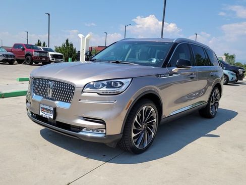 Used 2021 Lincoln Aviator Reserve w/ Equipment Group 202A AWD/4WD image 4