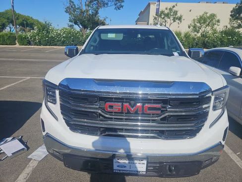 Used 2024 GMC Sierra 1500 SLT RWD image 4