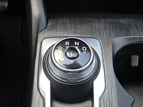 Certified 2025 Ford Escape ST-Line w/ Equipment Group 301A FWD image 27