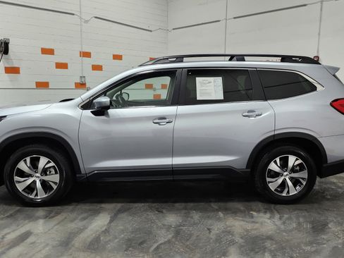 Used 2025 Subaru Ascent Premium image 12
