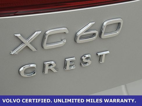 Certified 2023 Volvo XC60 B5 Ultimate w/ Climate Package image 7