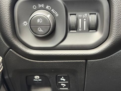 New 2026 RAM 1500 Laramie AWD/4WD image 34