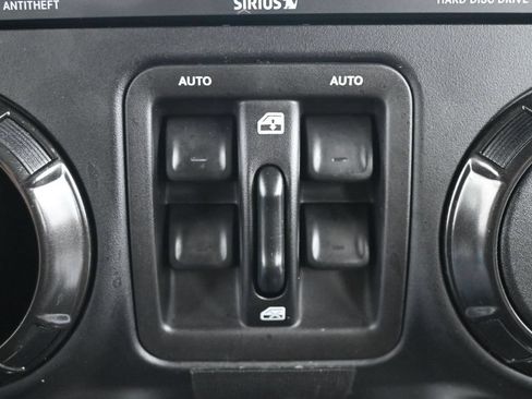 Used 2018 Jeep Wrangler Unlimited Rubicon AWD/4WD image 19