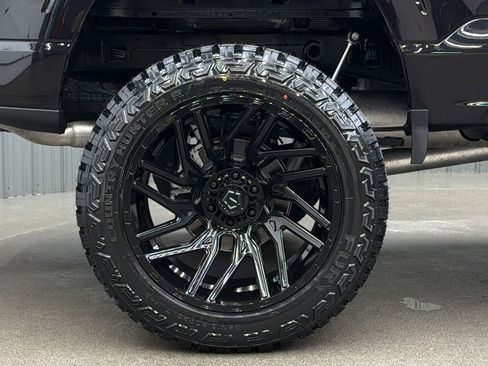 Used 2025 Ford F150 Lariat image 11