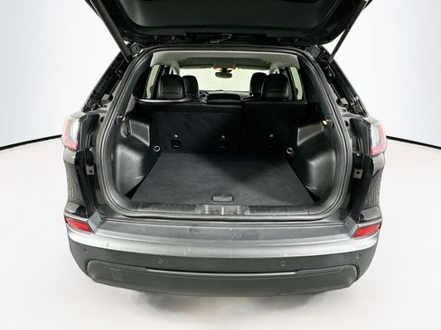 Used 2023 Jeep Cherokee Altitude Lux image 30