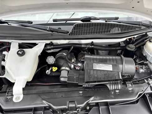 Used 2010 Chevrolet Express 2500 Extended RWD image 20