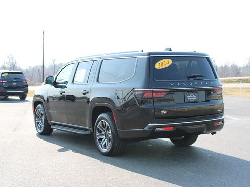 Used 2024 Jeep Wagoneer L Series II w/ Flexible Seating Group AWD/4WD image 7