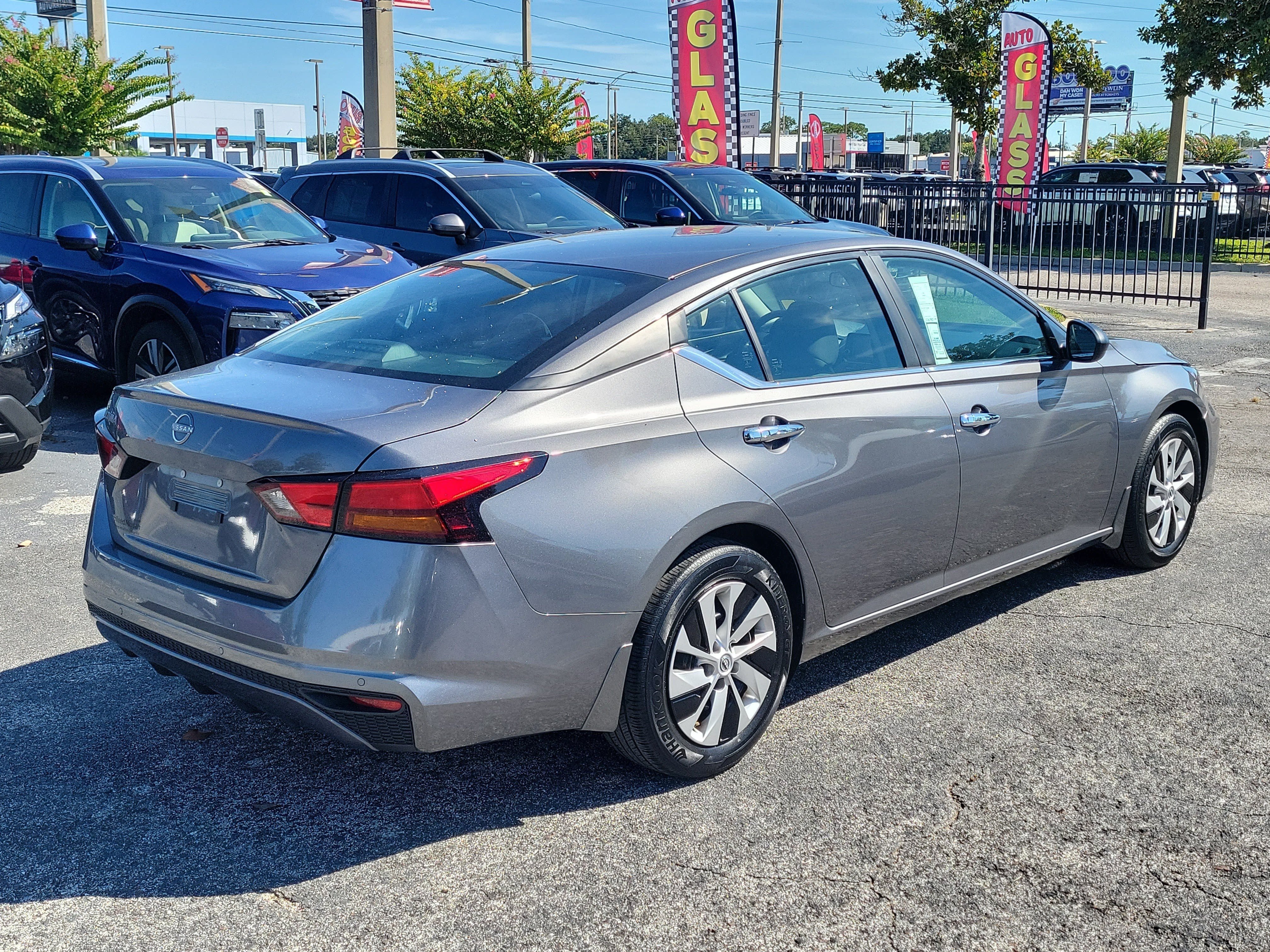 Certified 2024 Nissan Altima 2.5 S FWD image 4