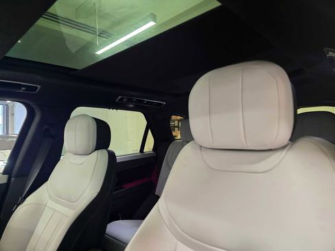Used 2025 Land Rover Range Rover Sport Autobiography image 23
