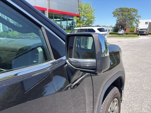 Used 2025 GMC Sierra 1500 SLT AWD/4WD image 6