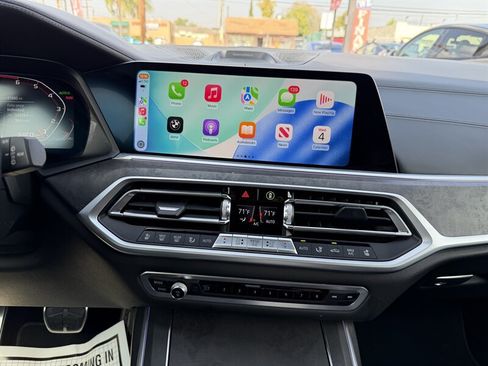 Used 2022 BMW X7 M50i w/ Dynamic Handling Package AWD/4WD image 13