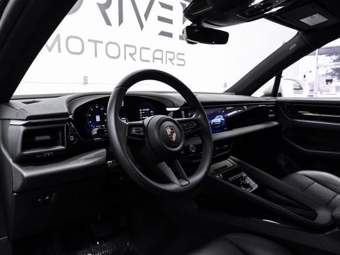 Used 2024 Porsche Macan 4 Electric AWD/4WD image 3