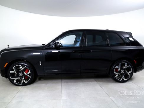 New 2027 Rolls-Royce Cullinan Black Badge AWD/4WD image 3