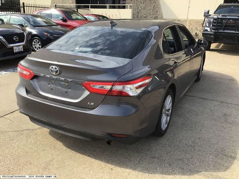 Used 2020 Toyota Camry LE image 6