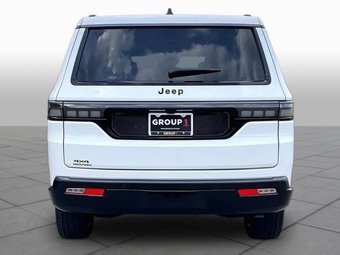 New 2026 Jeep Grand Wagoneer L Limited AWD/4WD image 4