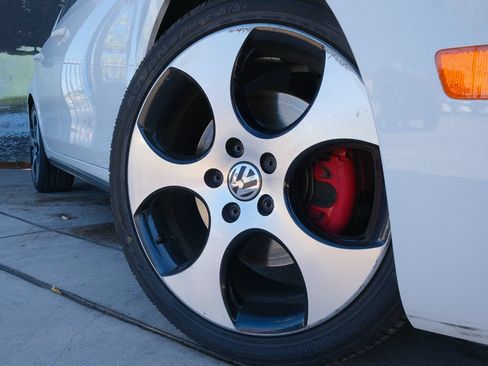 Used 2013 Volkswagen GTI 4-Door FWD image 41