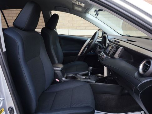Used 2015 Toyota RAV4 LE FWD image 22