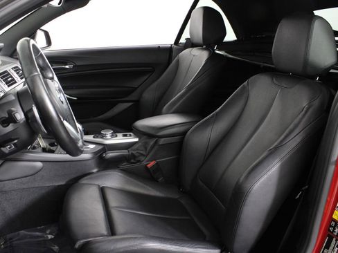 Used 2016 BMW M235i xDrive Convertible image 17