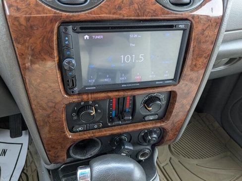 Used 2005 Isuzu Ascender 2WD 5-Passenger image 19