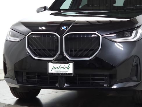 Used 2025 BMW X3 xDrive30i AWD/4WD image 3