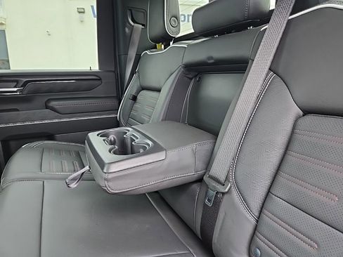 Used 2025 GMC Sierra 2500 AT4X image 28