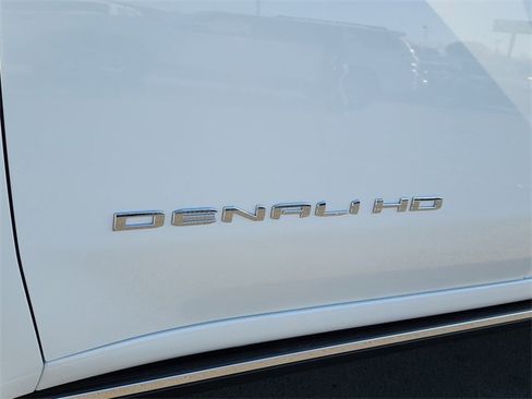 New 2026 GMC Sierra 2500 Denali w/ Denali Reserve Package image 14