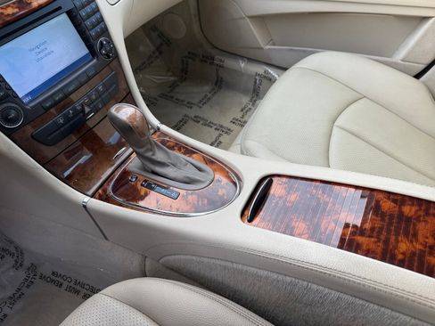 Used 2006 Mercedes-Benz E 350 Sedan image 13