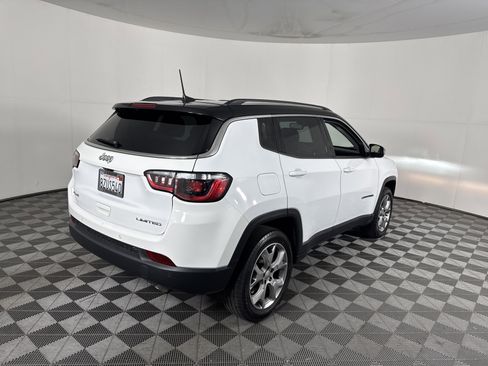 Used 2022 Jeep Compass Limited AWD/4WD image 4