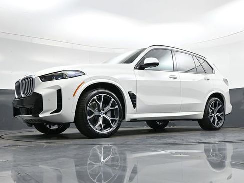 Used 2026 BMW X5 xDrive40i w/ M Sport Package AWD/4WD image 34