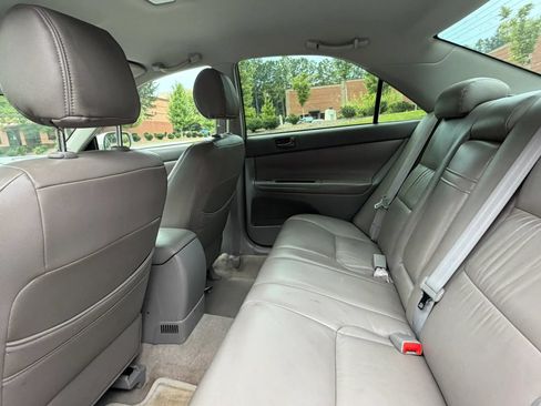 Used 2004 Toyota Camry LE FWD image 16
