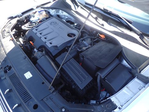 Used 2013 Volkswagen Passat TDI SE FWD image 22