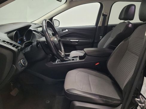Used 2017 Ford Escape SE w/ Equipment Group 201A FWD image 17