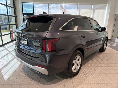 Used 2026 Kia Sorento LX image 5