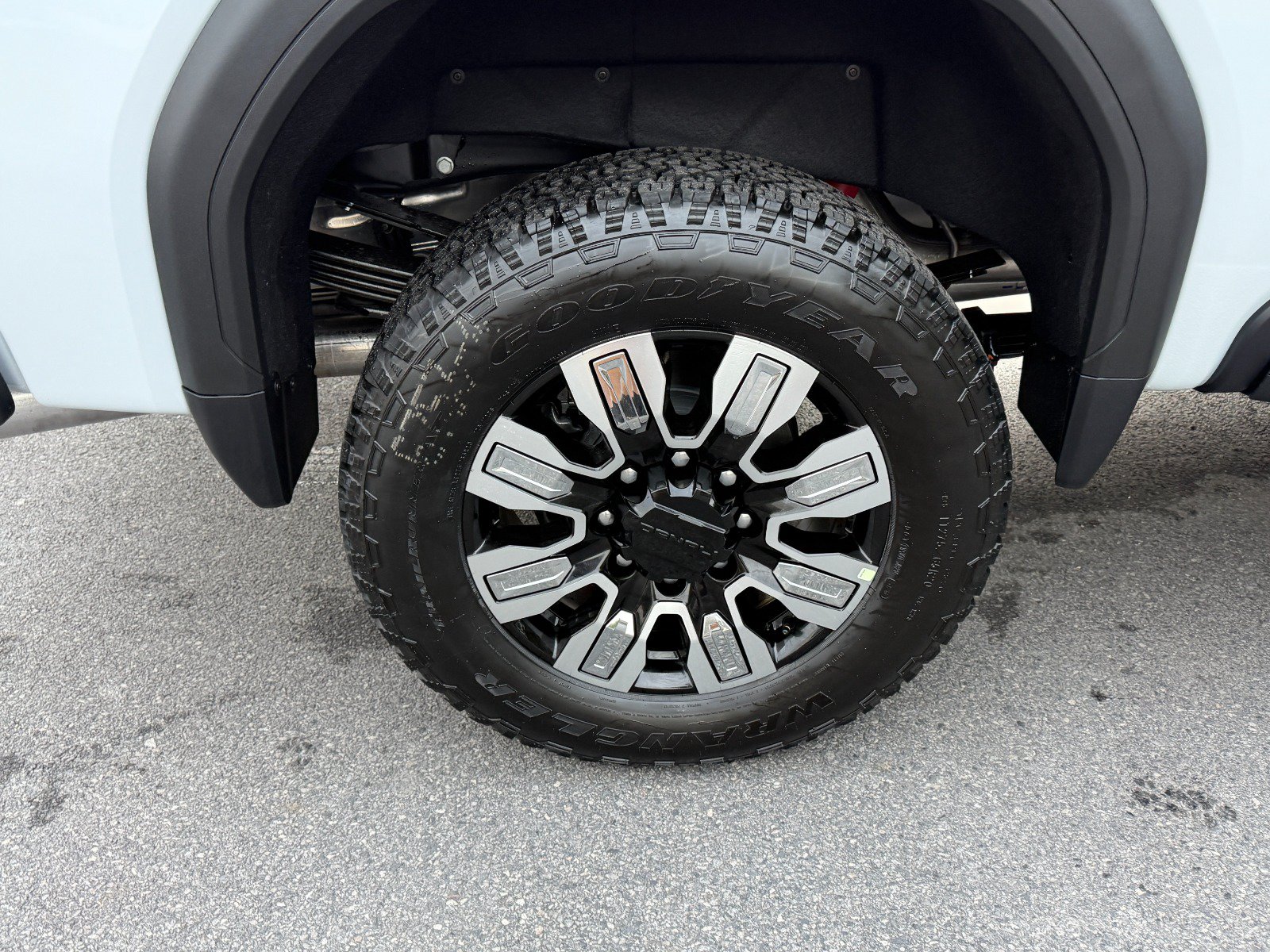 New 2026 GMC Sierra 3500 Denali AWD/4WD image 11