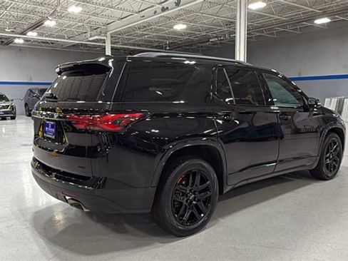 Used 2022 Chevrolet Traverse Premier w/ Redline Edition image 5