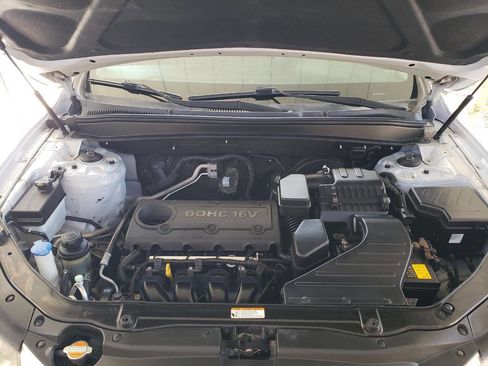 Used 2011 Hyundai Santa Fe Limited image 7