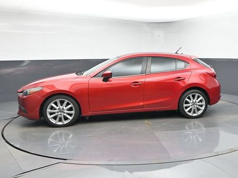Used 2017 MAZDA MAZDA3 Touring FWD image 4