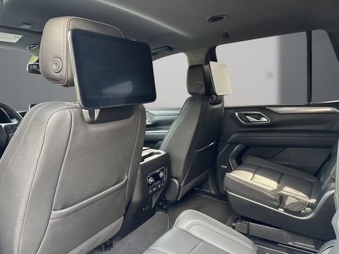 Used 2023 Chevrolet Tahoe RST w/ RST Performance Edition AWD/4WD image 19