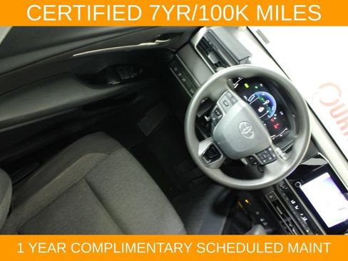 Used 2025 Toyota Camry LE FWD image 16